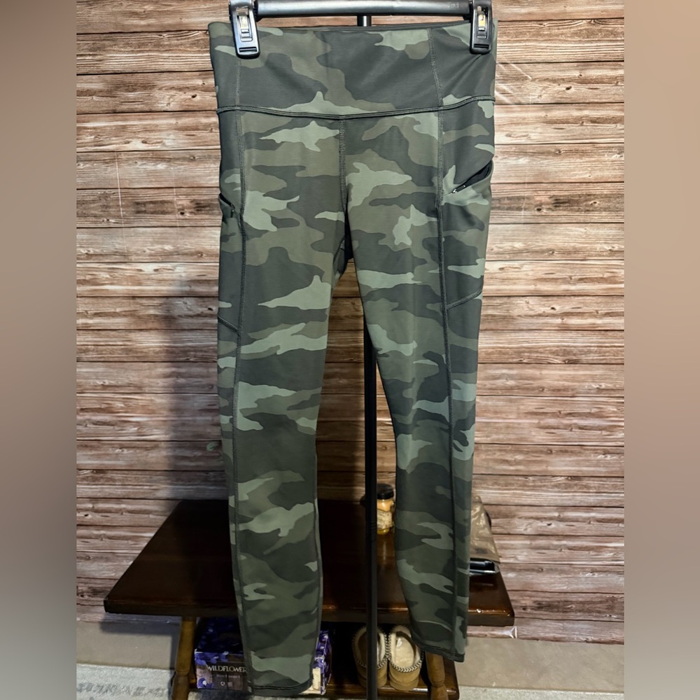 Athleta Camouflage Leggings with zipper side pockets